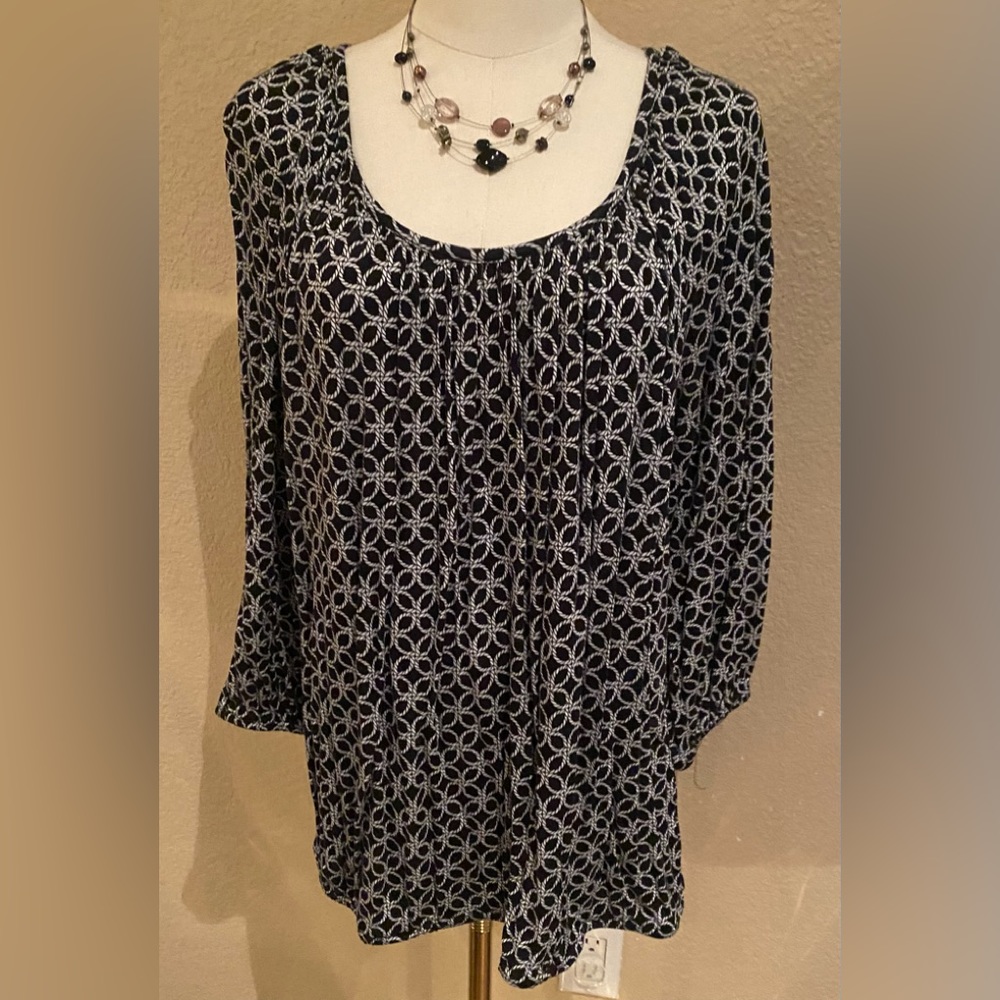 Ladies top size large worn once